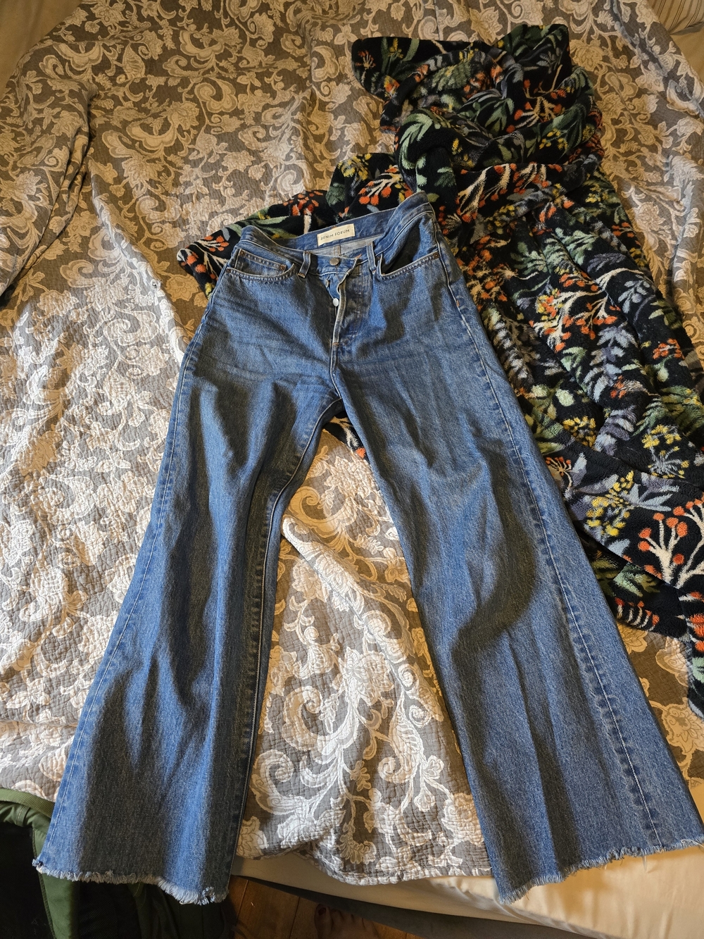 Denim Forum Medium Blue High-Rise Wide Leg Jeans, Size 27